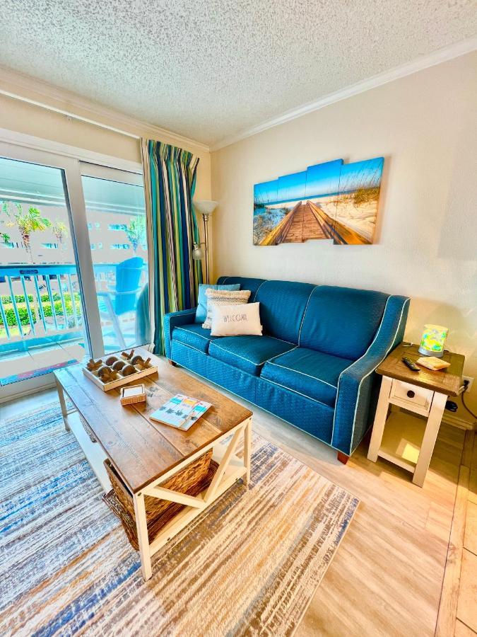 Appartement Sun Splashed Condo! Steps To And 2 Pools Island