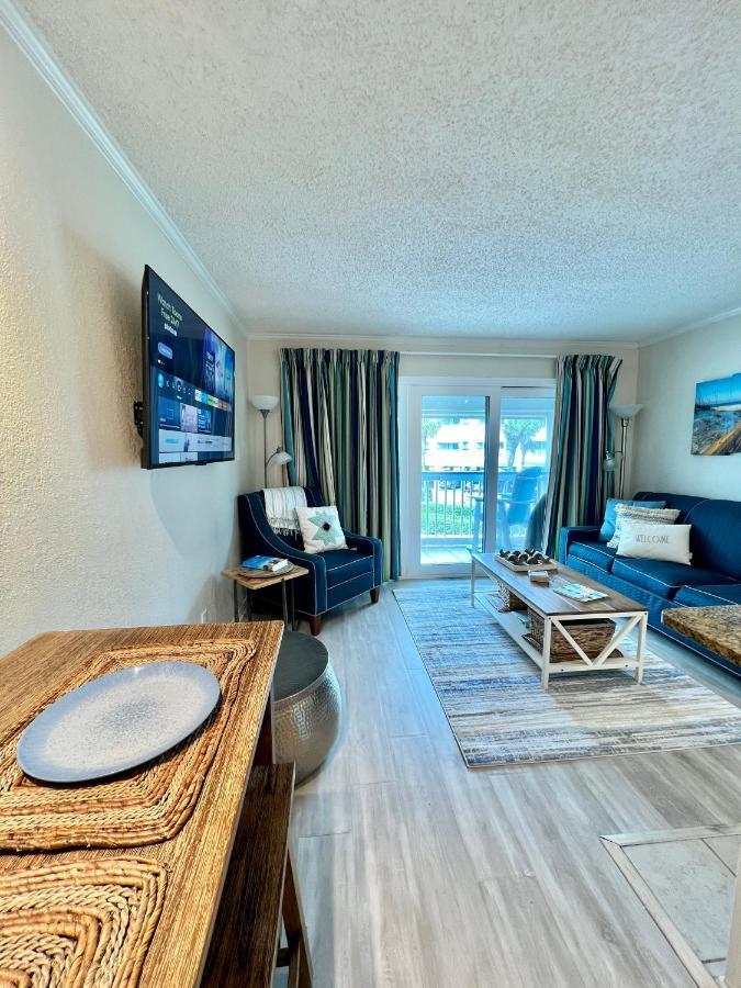 Sun Splashed Condo! Steps To And 2 Pools Island Galveston